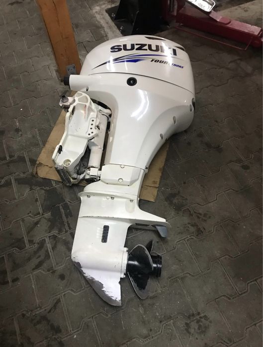 Motor SUZUKI 40 co , injectie , an 2018, trim,  ceasuri si mansa