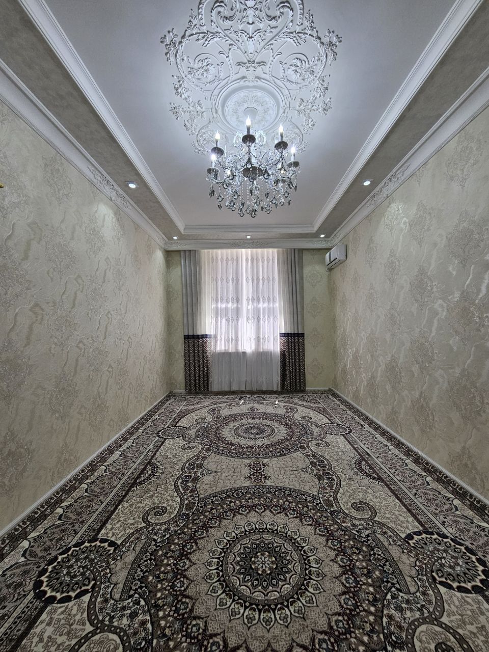 Бий ИНХА, Военный госпиталь, Коттедж 3 уровня. 400м²