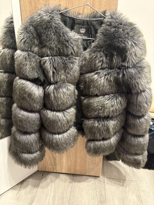 Vand haina de blana naturala