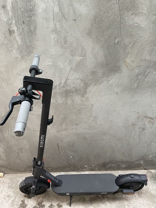 Electro Samakat Xiaomi Sccoter 5