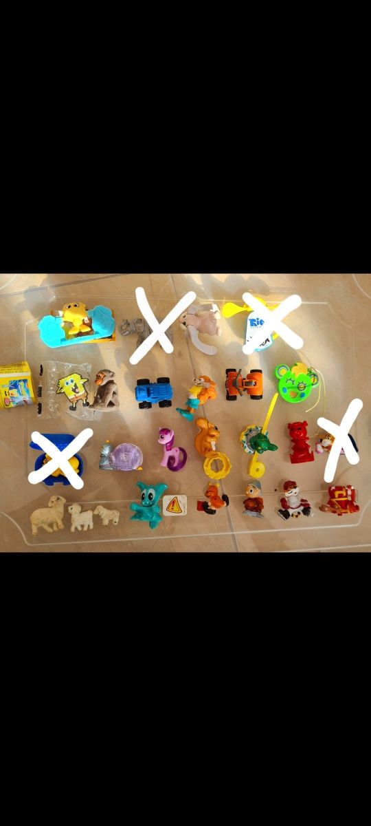 8. Kinder surprise/ Киндер сюрприз играчки от шоколадови яйца