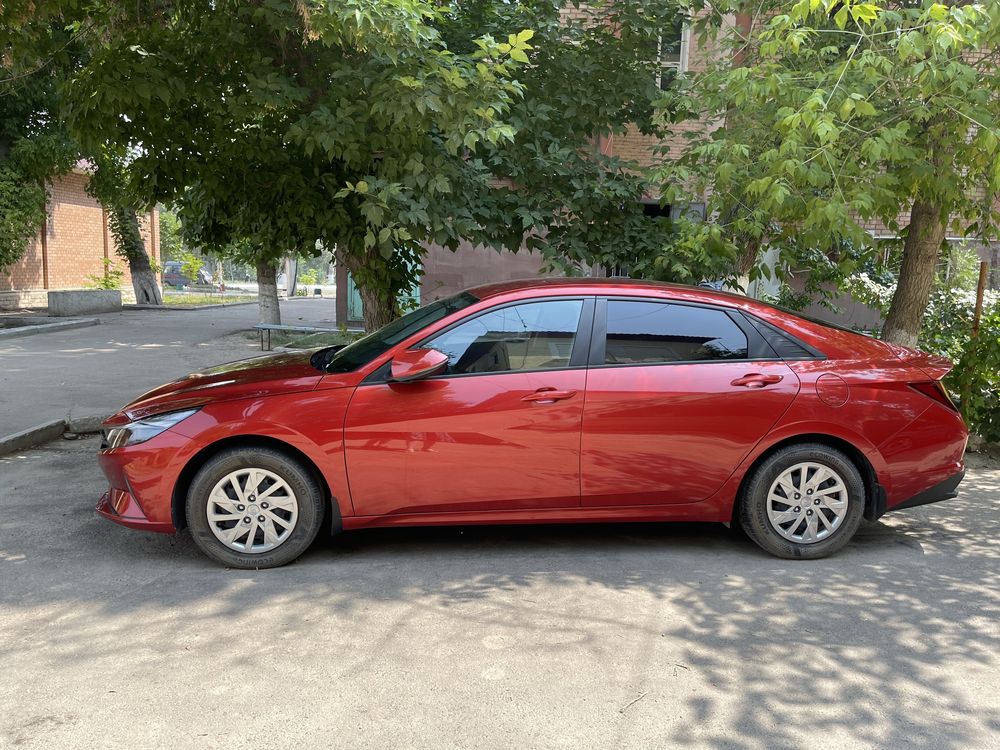 Hyundai Elantra. Продается