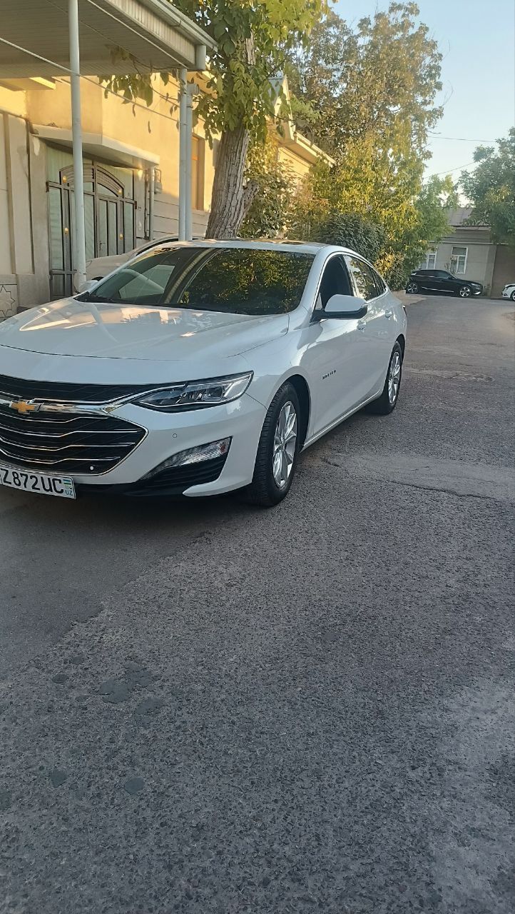 Chevrolet Malibu 2