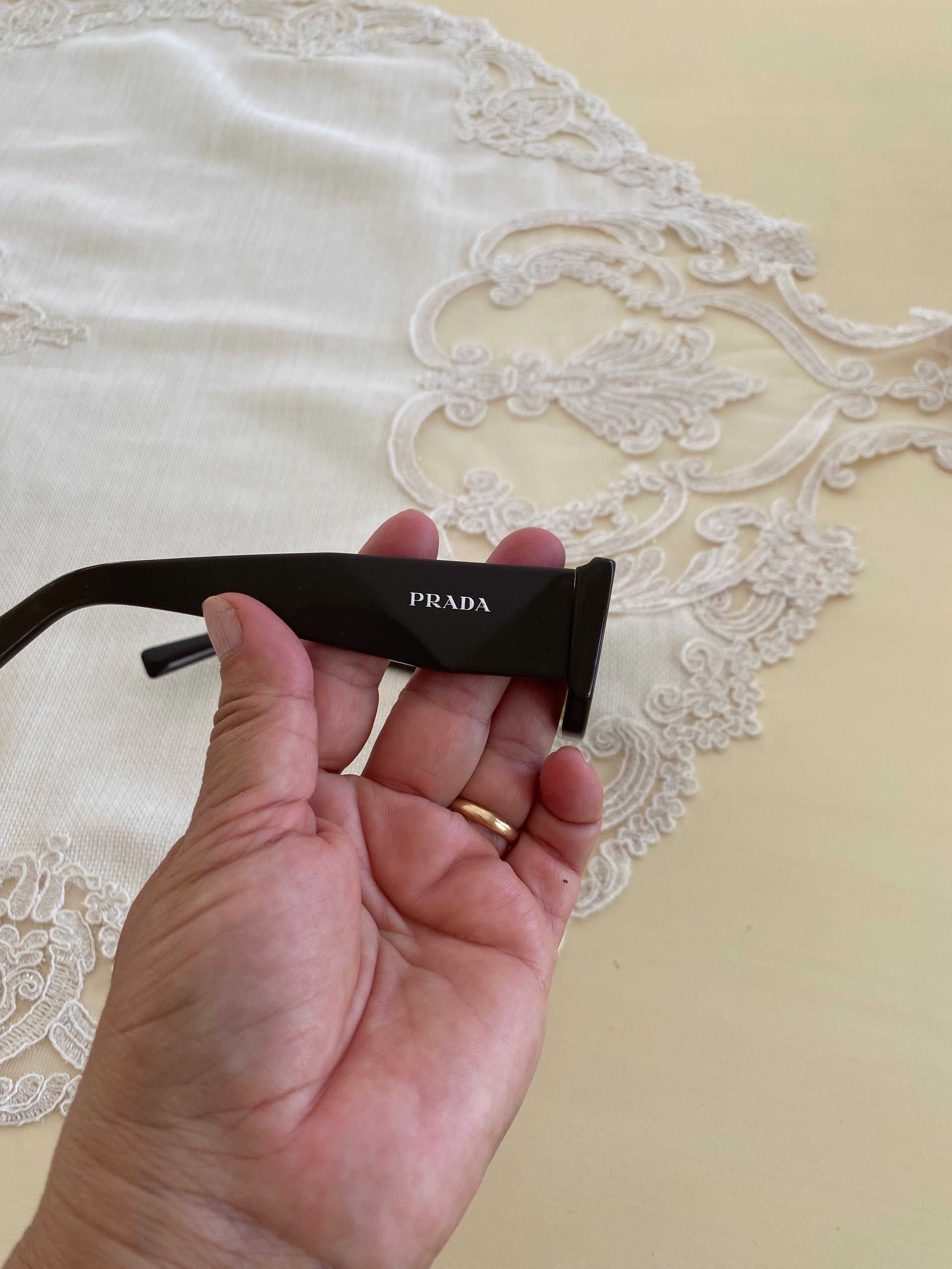 Оригинални очила Prada