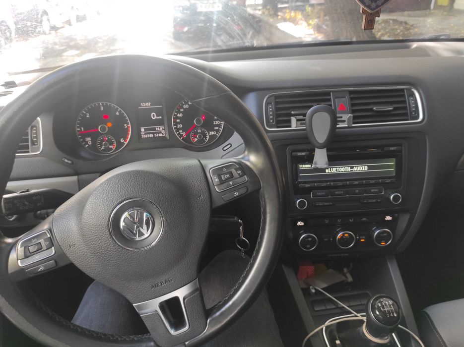 Vând VW JETTA 2013 2.0 TDI cod motor CFFB