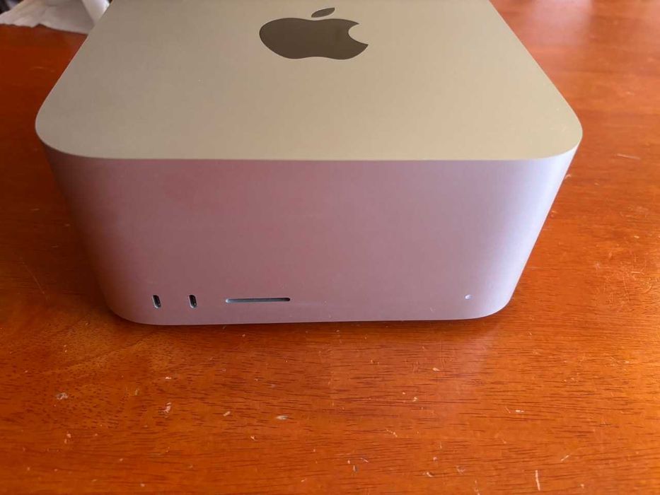 Apple M1 Studio Max 32GB RAM 512 SSD