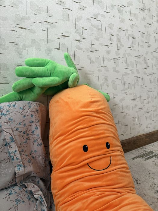 Морковка игрушка 155см
