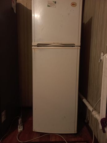 Холодильник б/у в рабочем, хорошем состоянии.