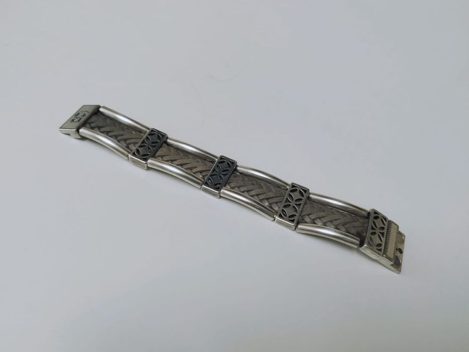 Veche bratara din piele