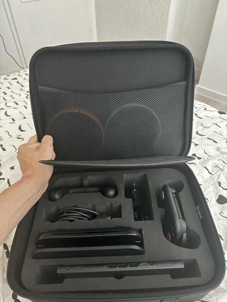 Целия set на Nintendo Switch 2 + игри