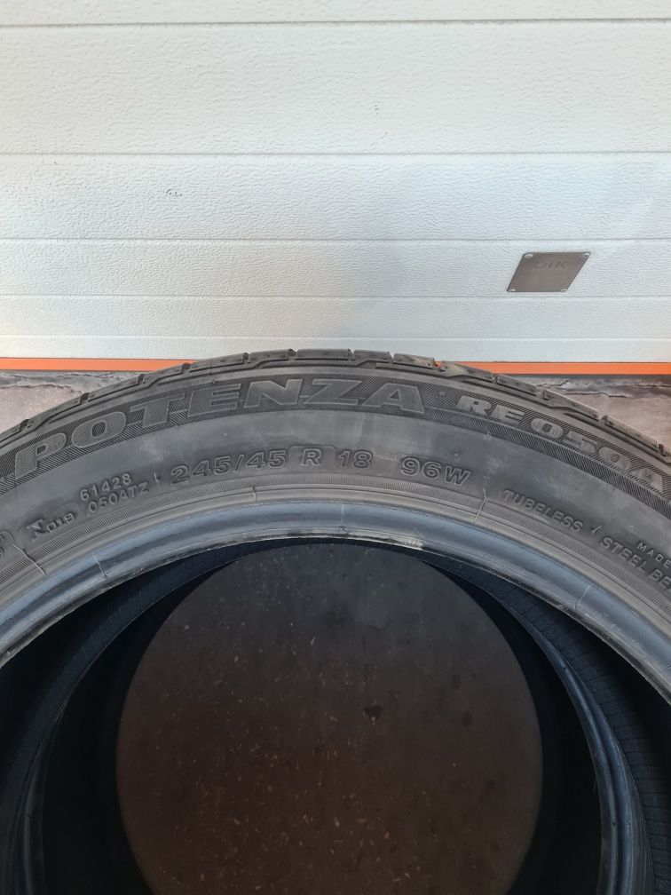 Летни гуми 2 броя BRIDGESTONE Potenza RE050A 245 45 R18 дот 2116