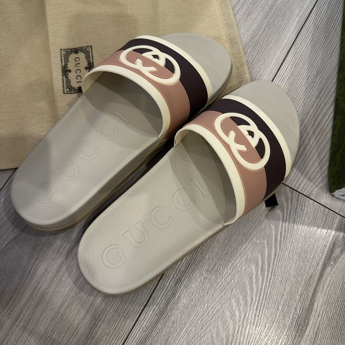 Slapi GUCCI bej-maro marimea 43 noi
