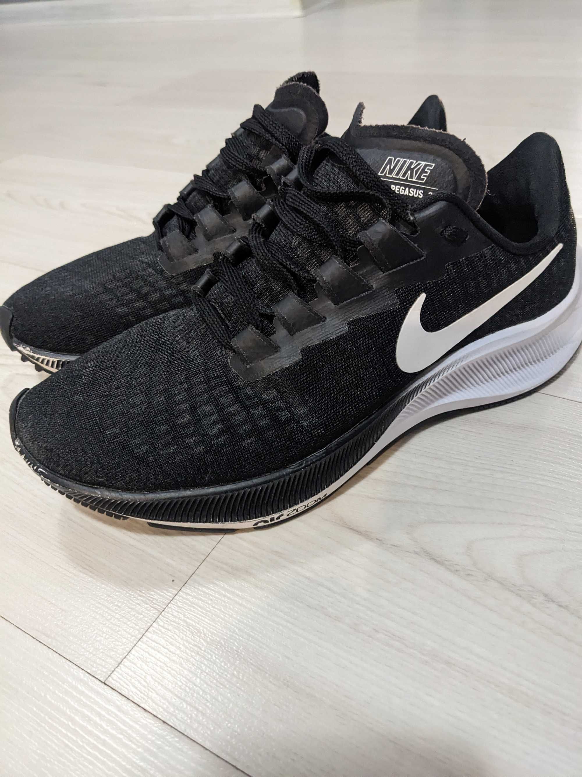 Дамски маратонки Nike