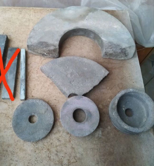 Хозяйственные мелочи: пульты, переходники, тройники,колеса, точильные