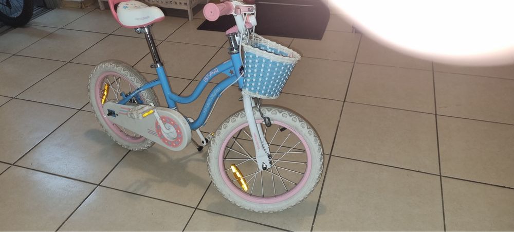 Vand bicicleta copii 3-7 ani 14 inch cu roti ajutatoare