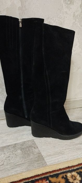 Продам сапоги зимние замшевые 20000т