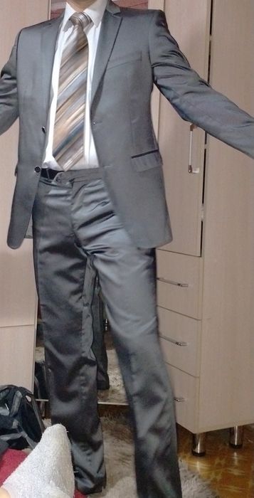Продается Мужской костюм