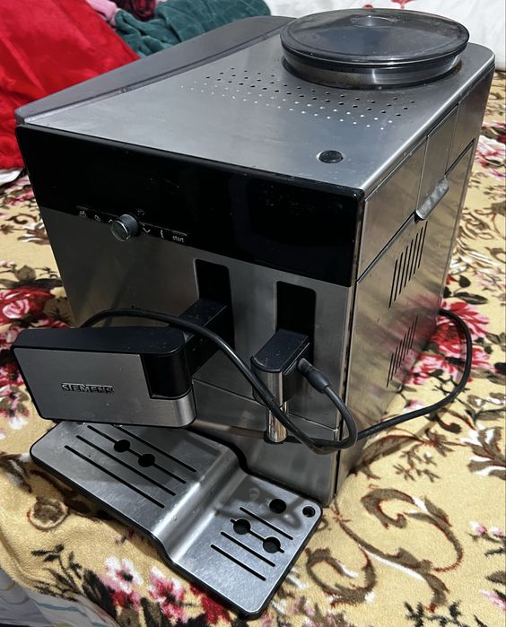 Aparat de cafea Siemens EQ.8 series 600
