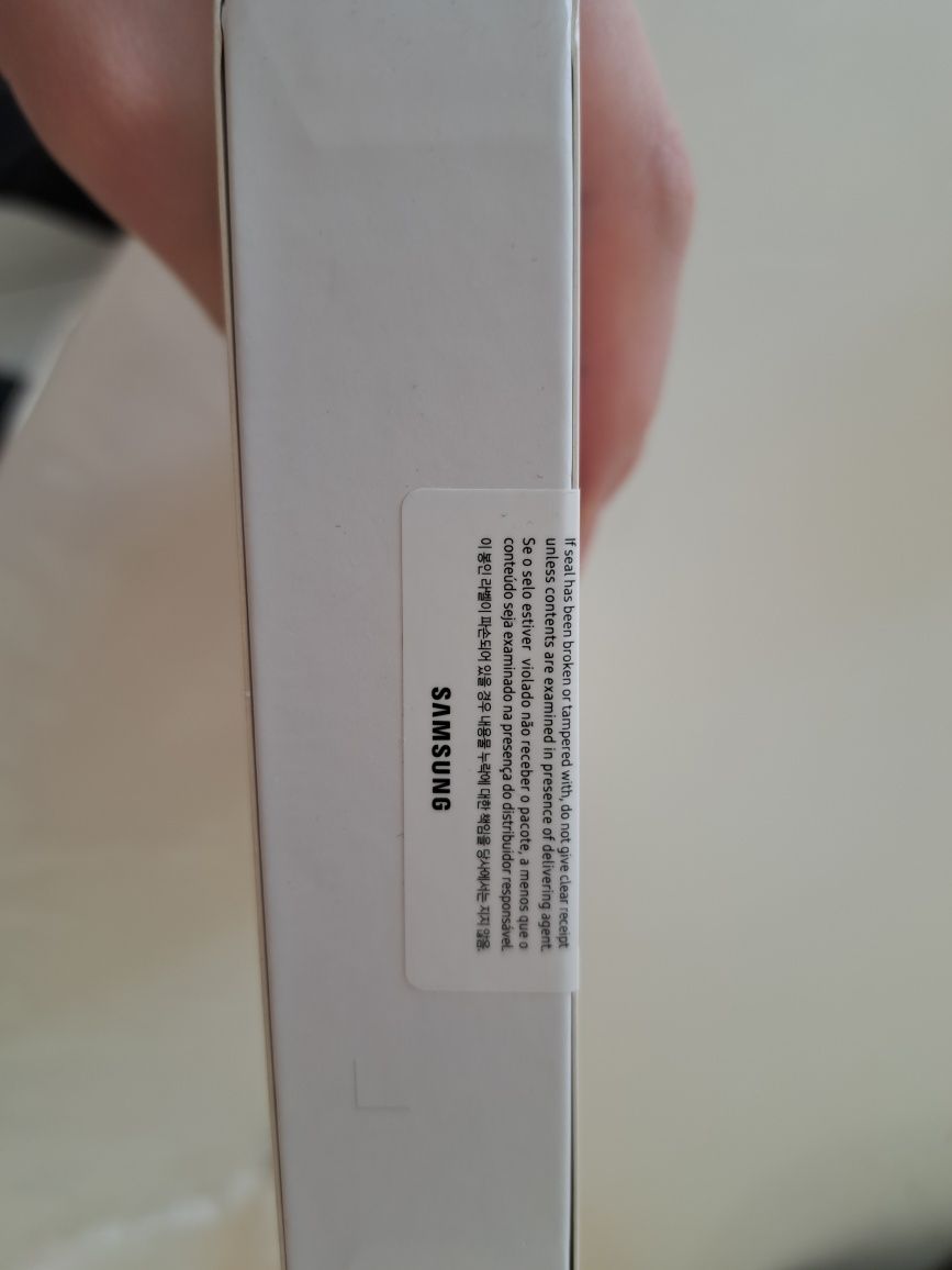 Продам Samsung TabA9