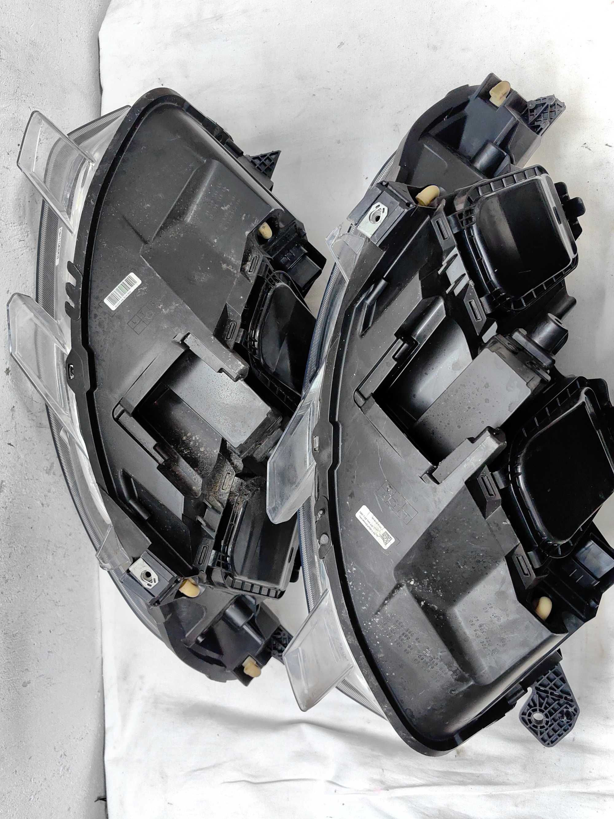 Оригинални  фарове  Ситроен  Citroen Jumpy 4