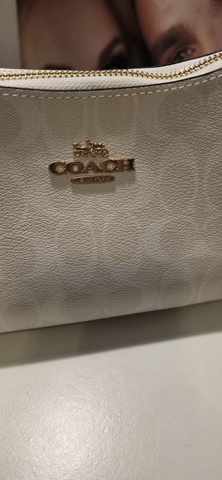 Gentuțe Coach alba nouă
