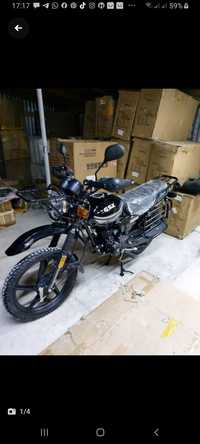 Мотоцикл GXR с двигателем от Suzuki