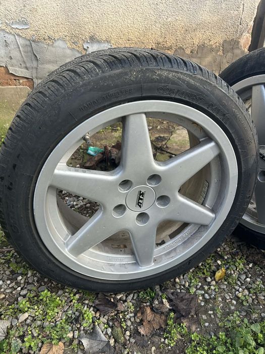 Vand jante pe 17 cu tot cu cauciucuri