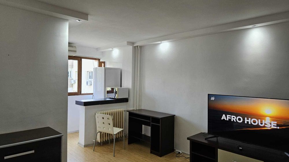 Inchiriez Garsoniera in Tei, spatioasa si complet utilata, proprietar