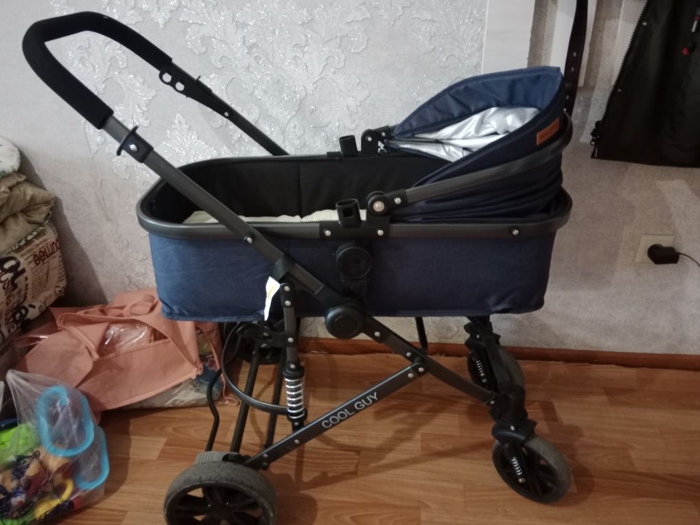 Продам коляску. Новую