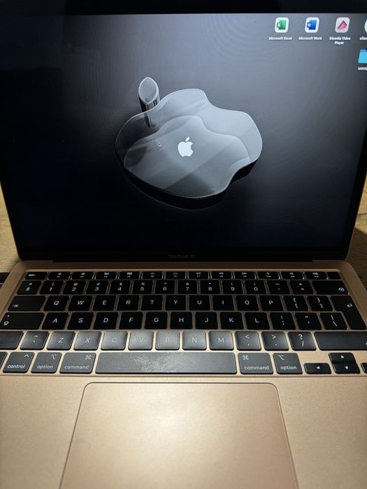 Macbook Air 13 inch 2020