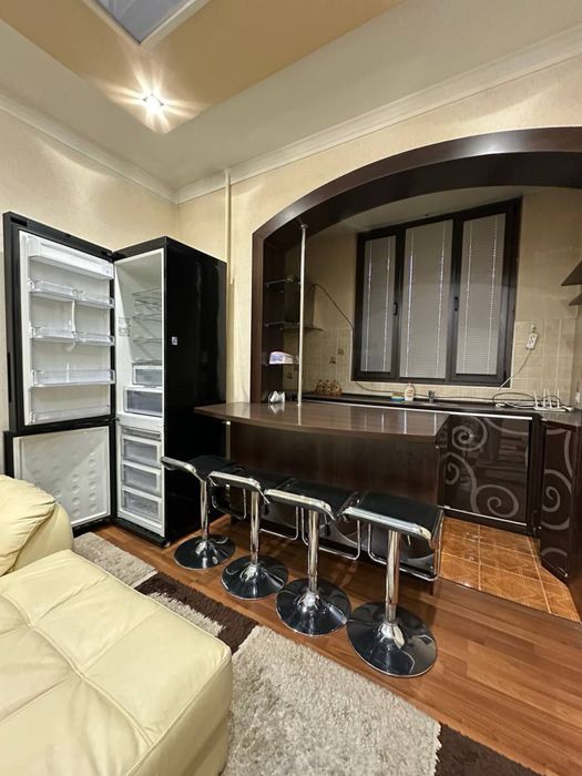 СРОЧНО ПРОДАЕТСЯ квартира 3/3/4 вторичка, Бадамзар, Институт связи