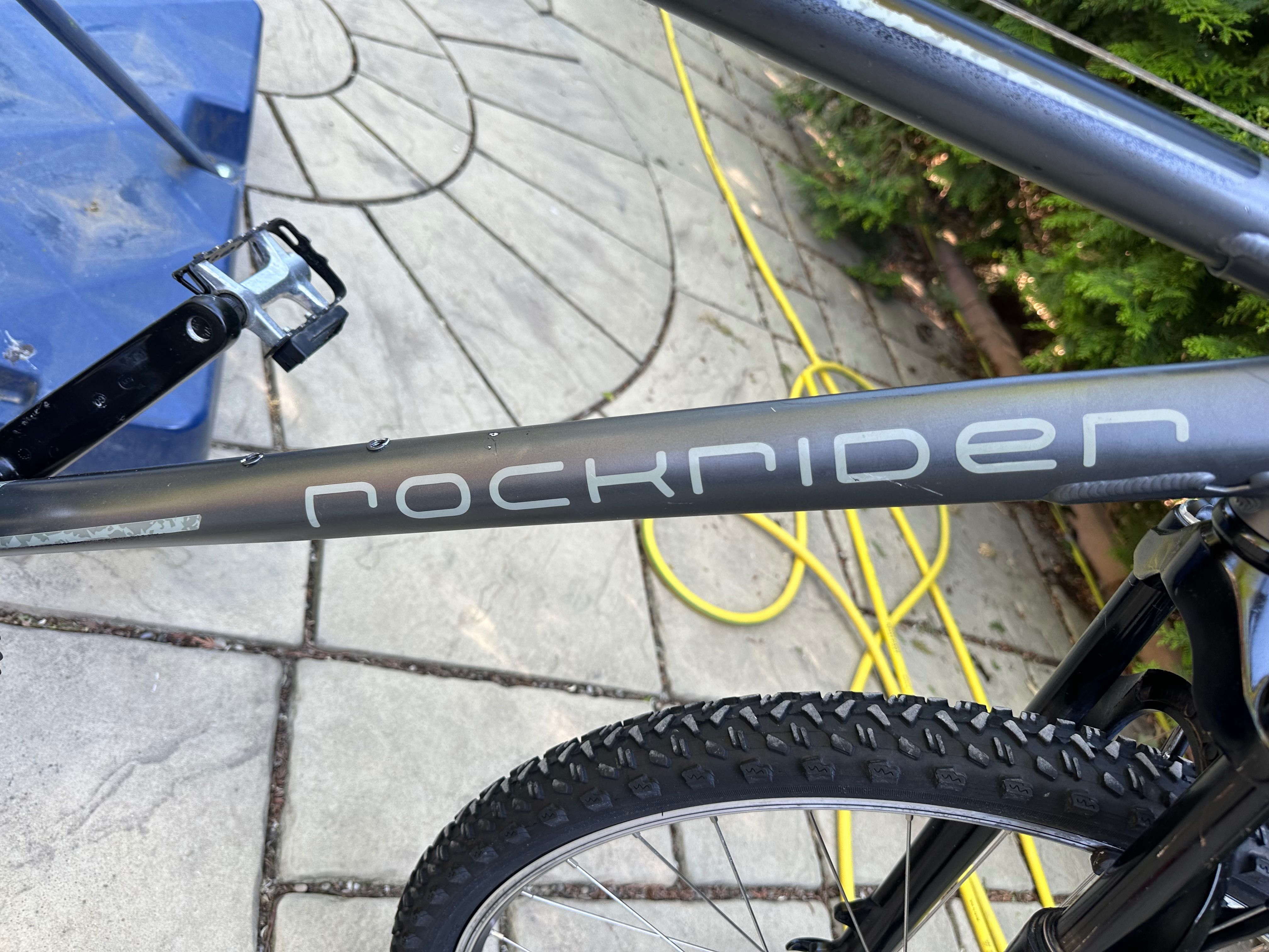 Bicicletă MTB RockRider Aluminiu series Shimano Deore ca nouă