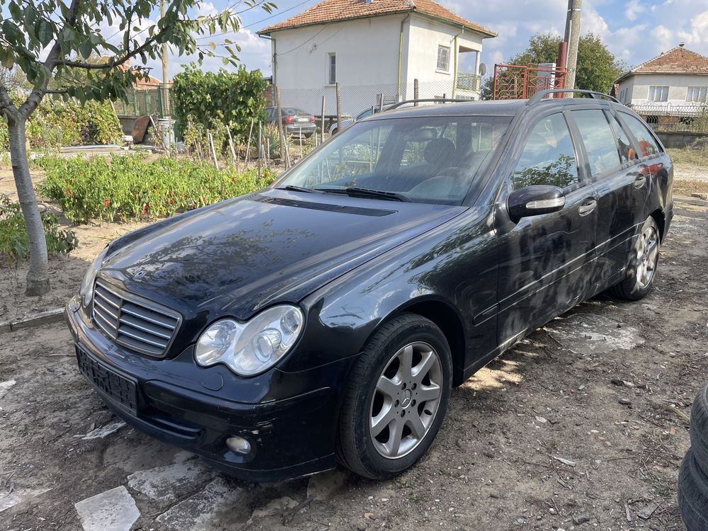 Mercedes C220 дизел 2005г.