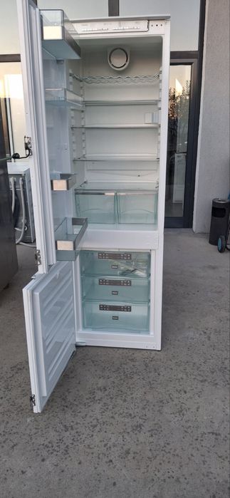 Хладилник за вграждане Миеле 178 см