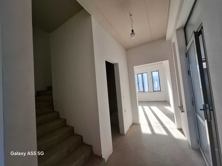 Продаётся дом в Яшнабадском районе ( Олмос).