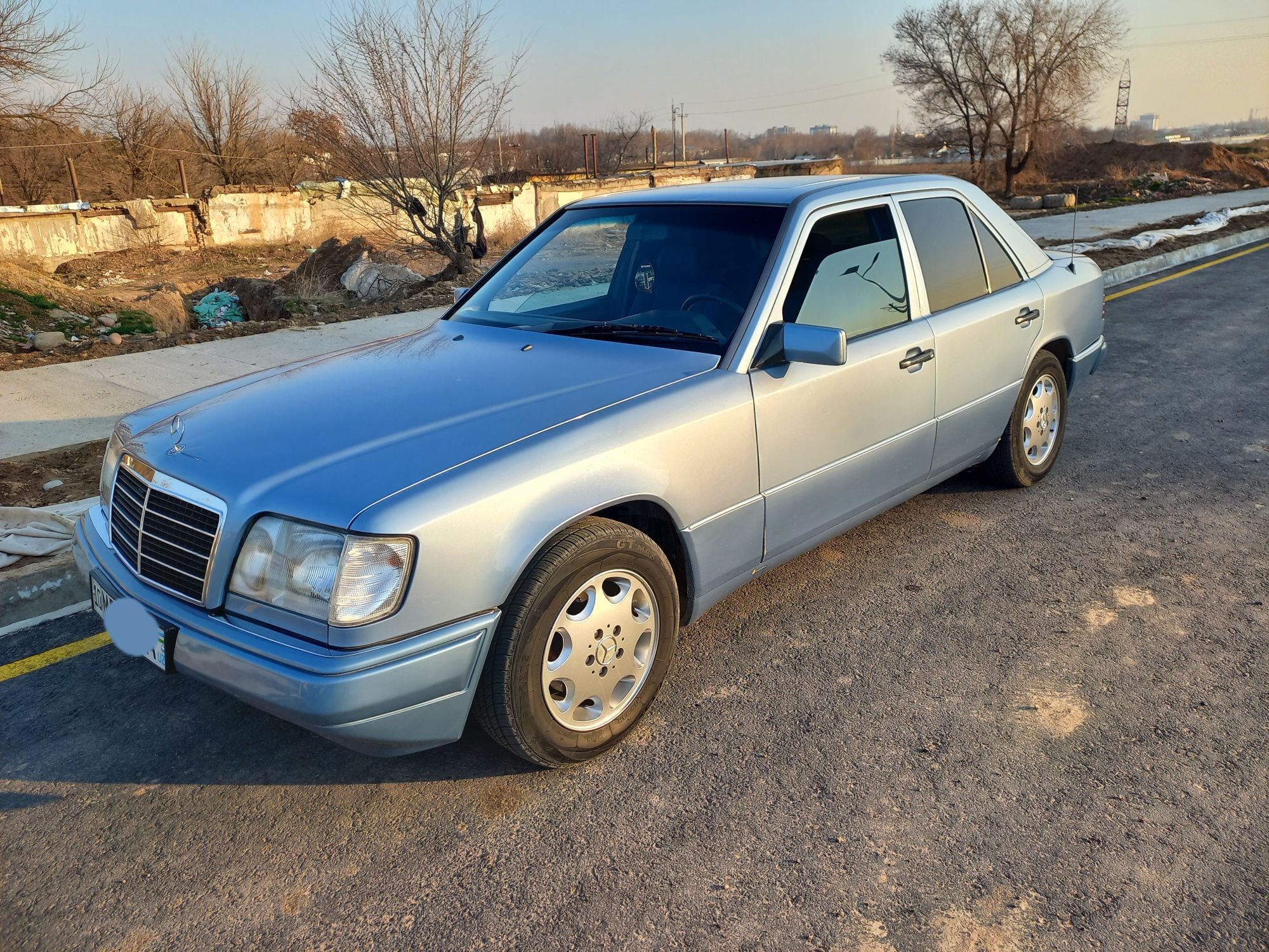 Mersedes Benz W124  E klas заводской ешка срочно пул зарил