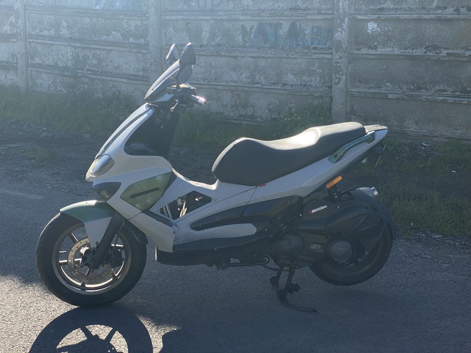 Gilera Runner 125 2006 se conduce cu B/A1
