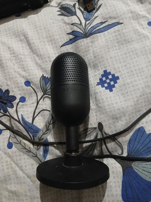 Микрофон Razer Sieren v3 MINI