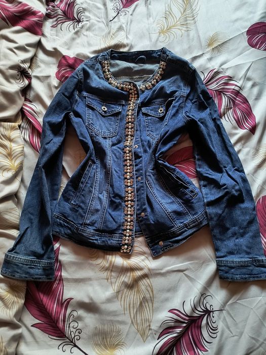 Geaca de blugi cu margele