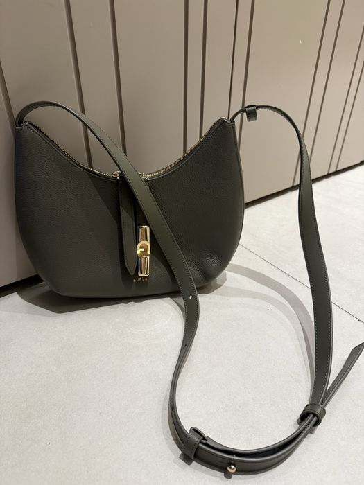 Кожена чанта Furla в зелено