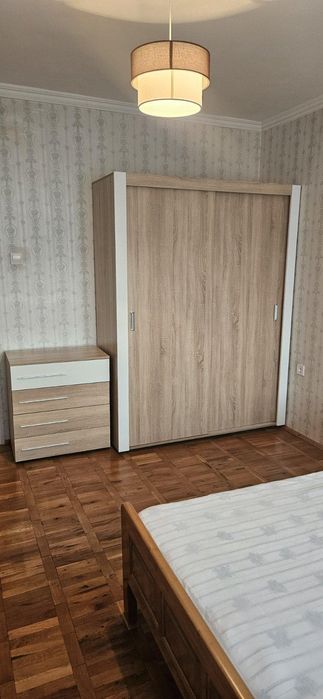 Дава се под наем Двустаен апартамент в Бургас, Славейков - 60 кв.м за 306 € - Снимка #2