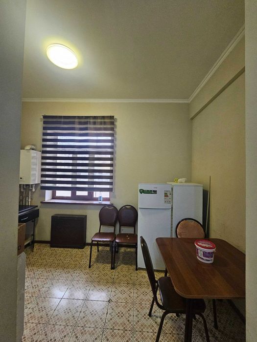 2 хоналик квартира 1-каватдан сотилади.Ор:5-мкр.мелодия кафе