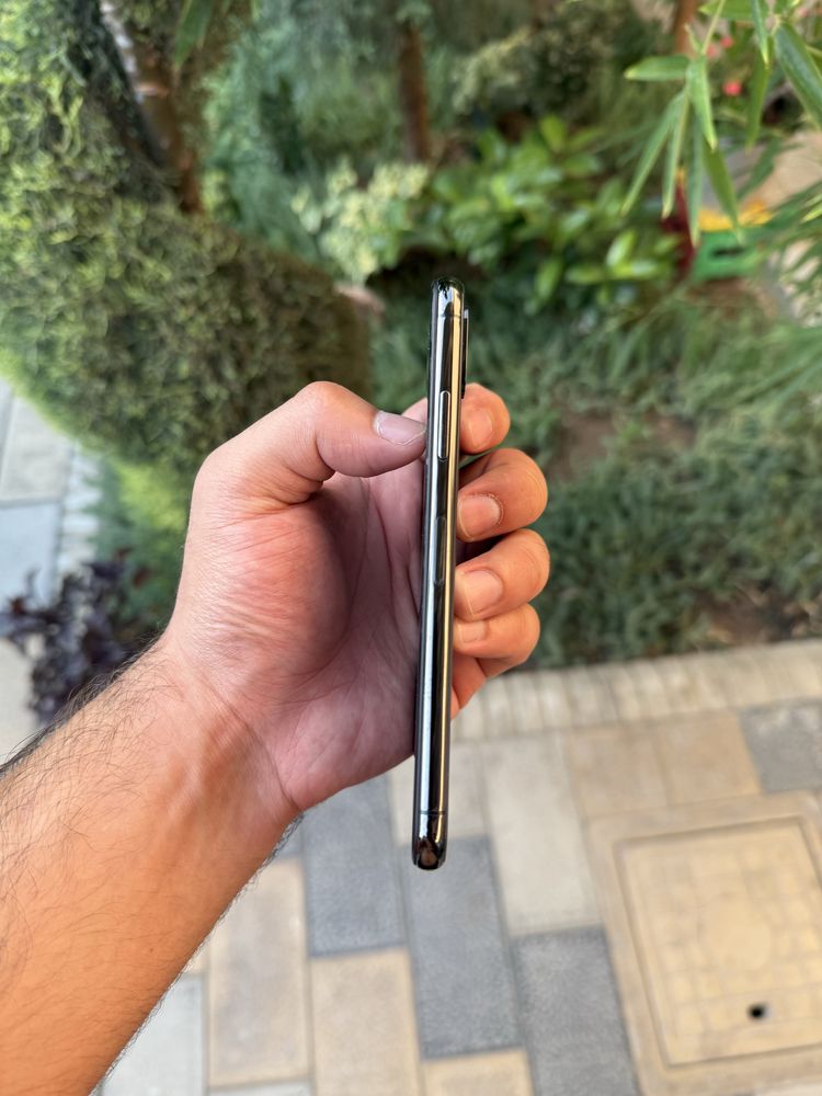 Iphone x ayfon x 256gb LL/A qora holati ideal aybi yo face ishlidi