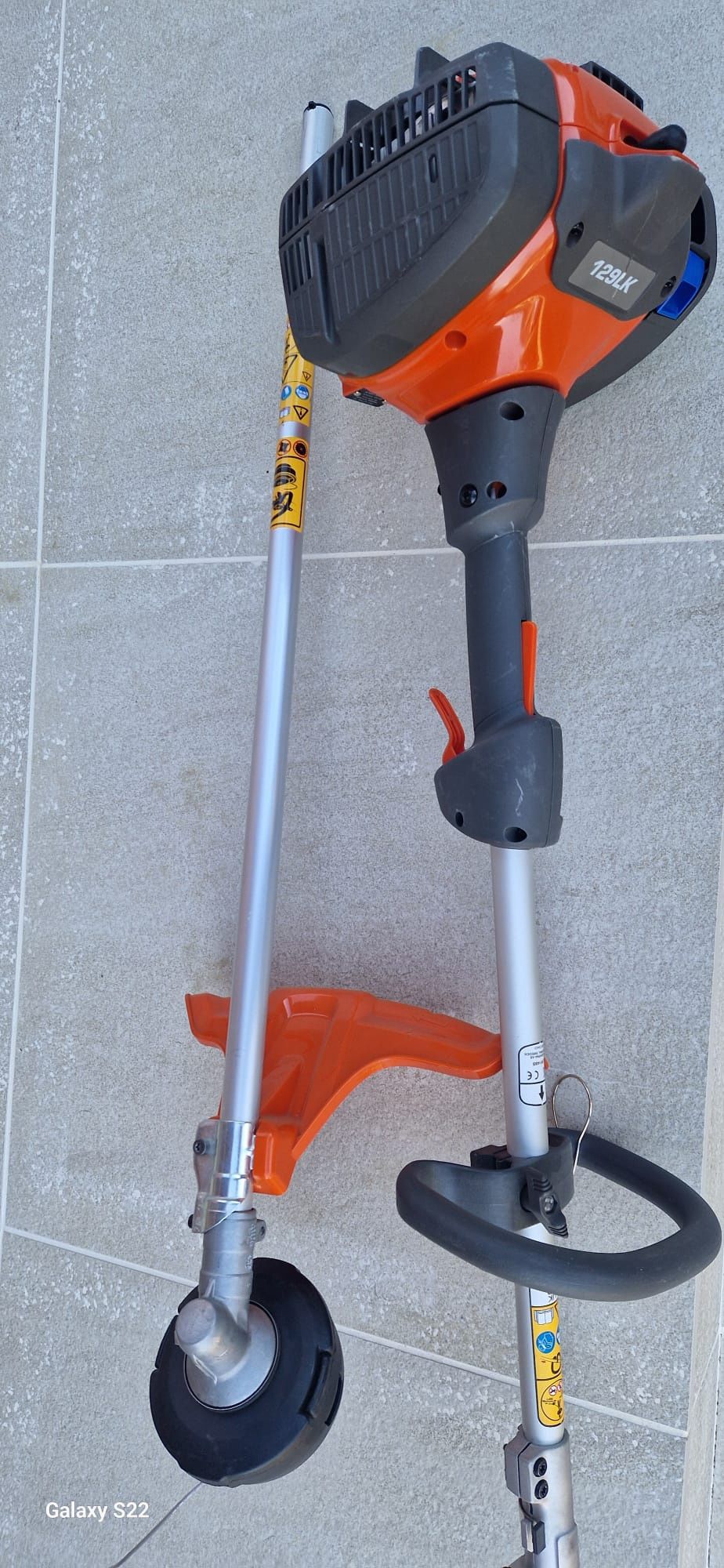 Husqvarna motocoasă pe benzină