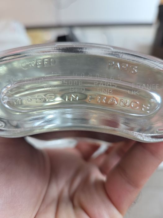 Creed aventus parfyum