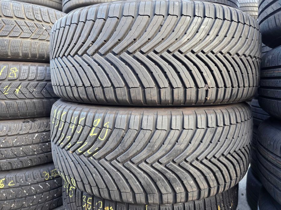 2бр Всесезонни гуми 235 45 20 - Bridgestone - DOT 2024