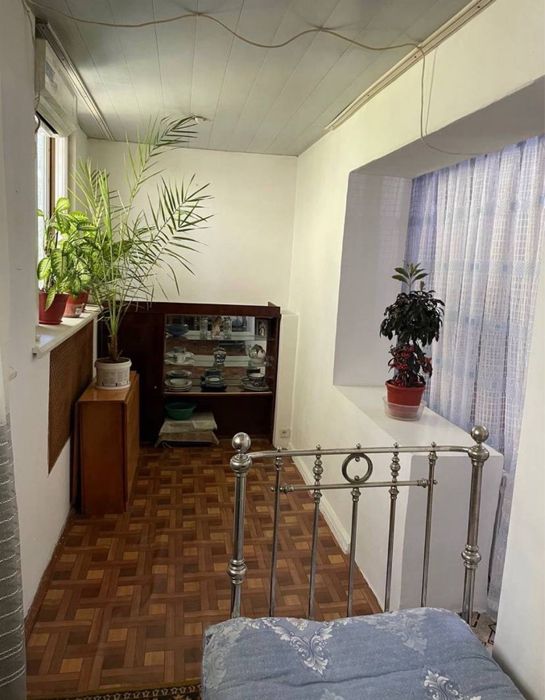 Чиланзар 8 кв Кирпич Балкон 2/6 орр ТЦ ПАРУС