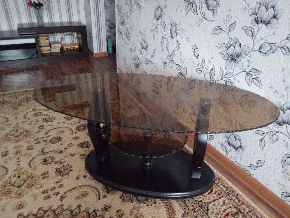 Столик журнальный