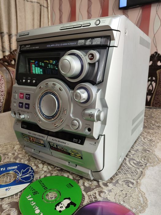 Usletir samsung orginal hamma joyi ishlaydi kalonkasi yo‘q