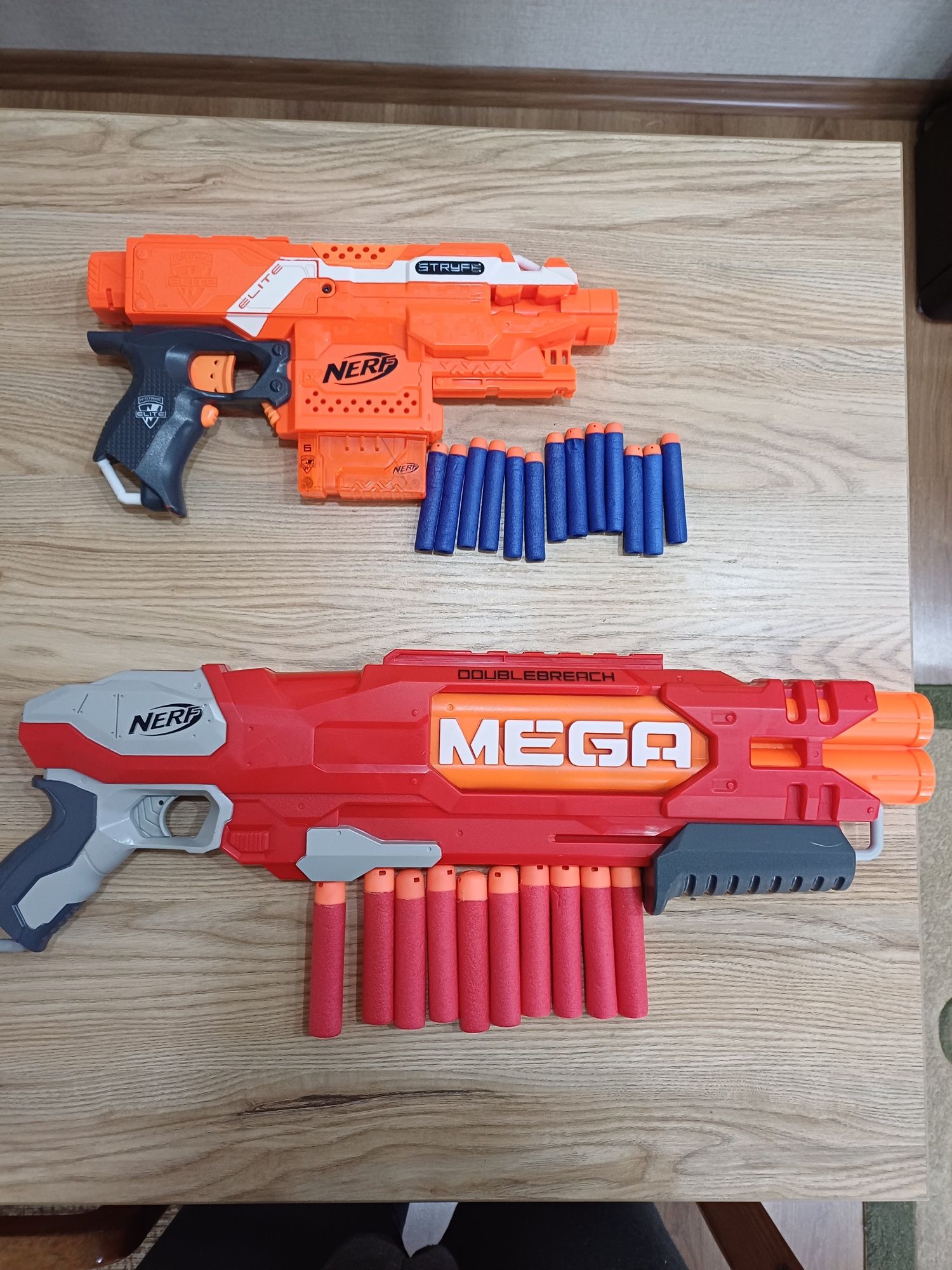 Игрушки из коллекции NERF